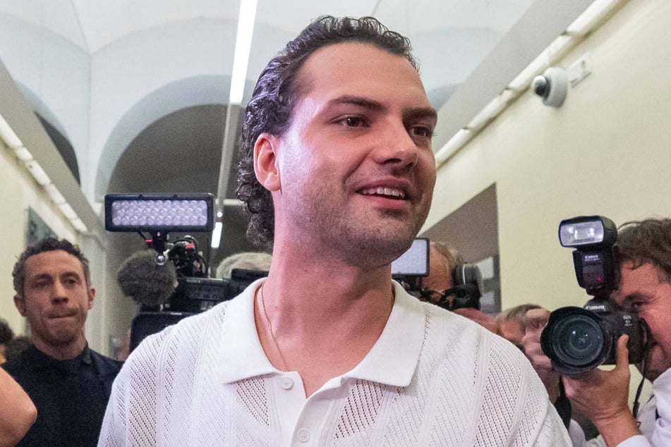 Jimi Blue Ochsenknecht (33) muss nicht länger in der Alpenrepublik ausharren.