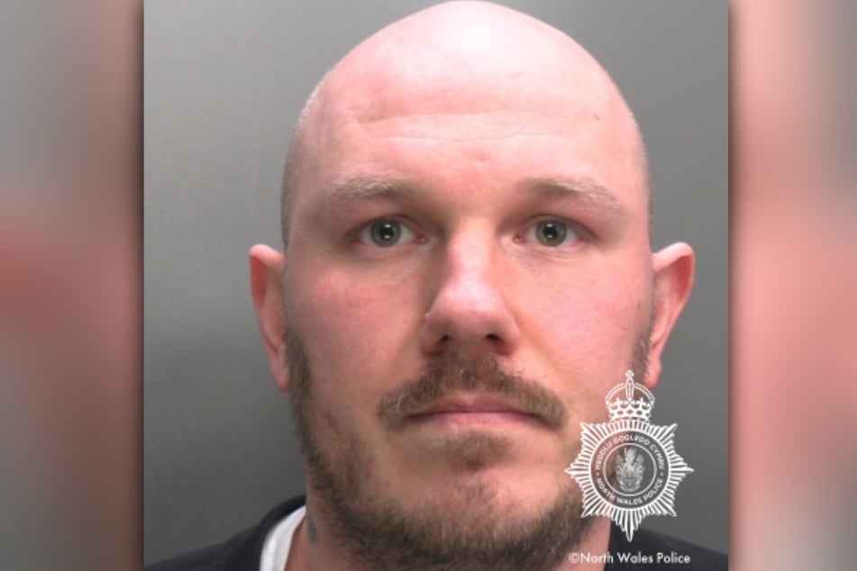 Miles Cross (33) nutzte die Verzweiflung anderer aus und verkaufte tödliche Chemikalien über Online-Foren.