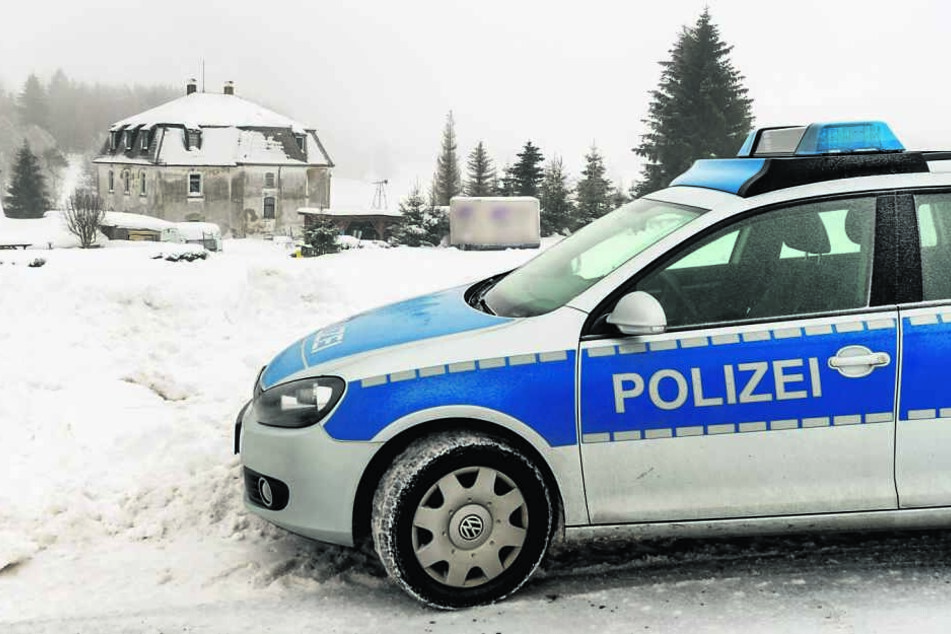 Das Landratsamt forderte für den Großeinsatz auch die Polizei zur Unterstützung an.