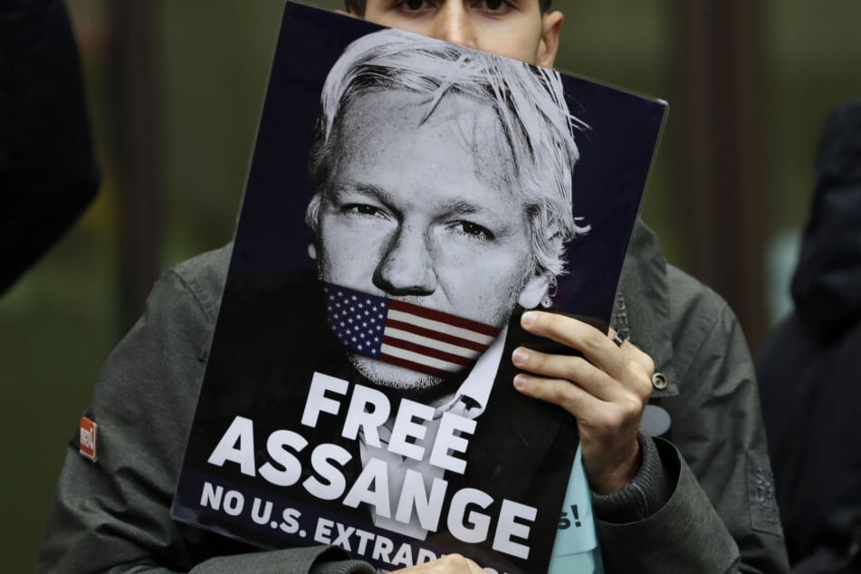 Julian Assange wurde das Asyl in der ecuadorianischen Botschaft entzogen.