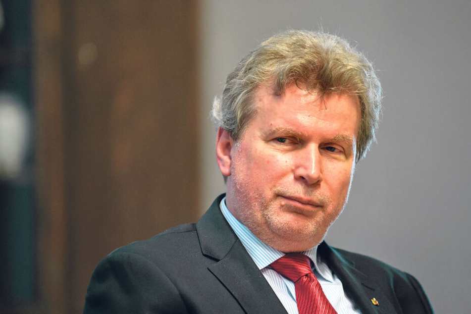 Kunstdetektiv Willi Korte (65) hält die Belohnung für lächerlich.