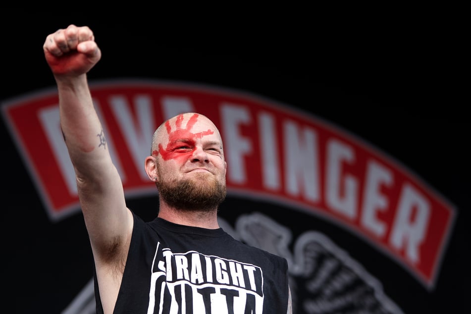 Ivan "Ghost" Moody, Sänger der US-amerikanischen Metal-Band "Five Finger Death Punch", beim Auftritt der Band auf dem "Rock am Ring"-Festival 2017. (Archivbild)