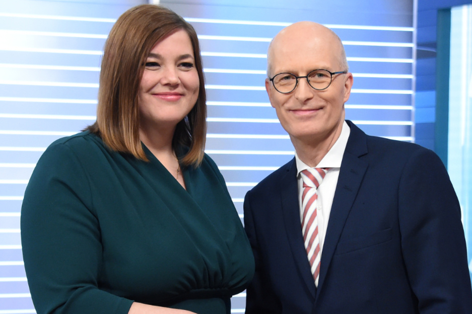 Katharina Fegebank (Grüne) und Bürgermeister Peter Tschentscher (SPD) müssen vorerst auf Abstand gehen. (Archivbild)