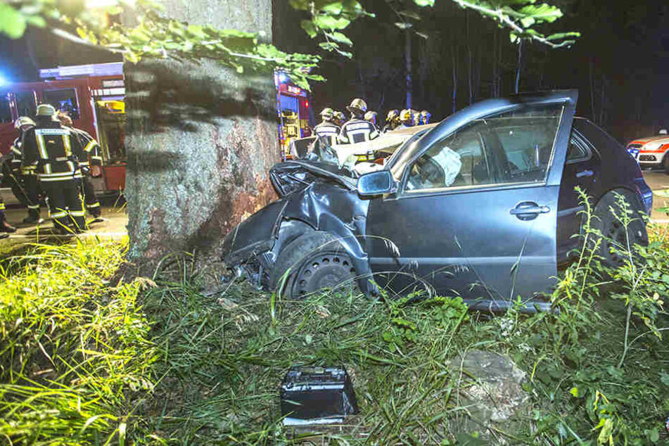 Nach einem Unfall auf der L1150 starb ein Autofahrer.
