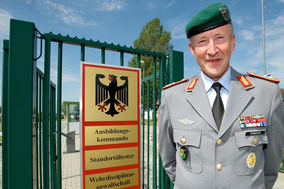 Am Mittwoch wurde der Generalmajor Walter Spindler in der General-Olbricht-Kaserne verabschiedet.