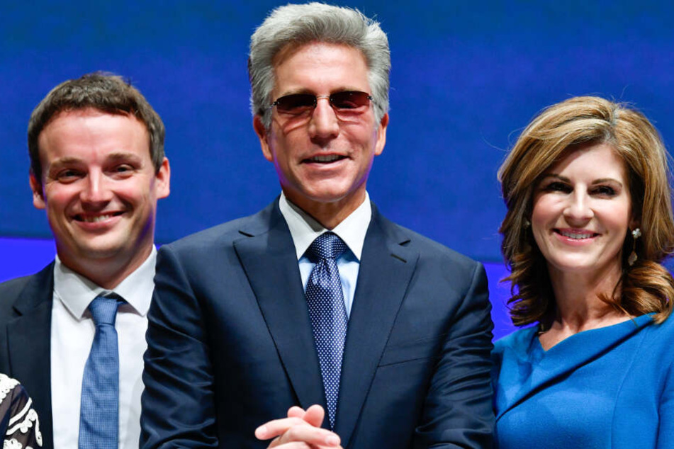 Christian Klein (l.), Bill McDermott, Jennifer Morgan (r.).