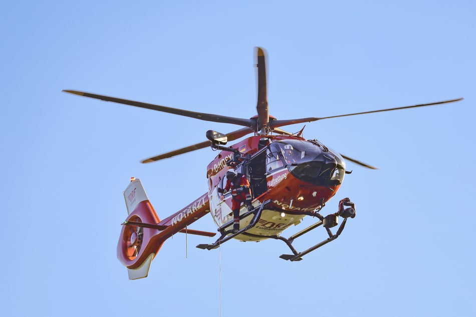 Das Mädchen (8) wurde mit einem Rettungshubschrauber in eine Klinik geflogen. (Symbolfoto)