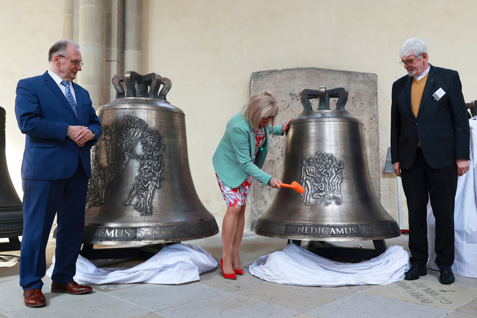 Fünf neue Glocken im Magdeburger Dom feierlich eingeweiht