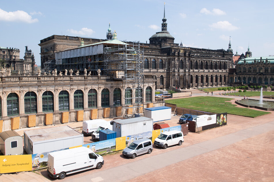 Die Zwingerbauhütte, verantwortlich für die fortlaufende Restaurierung und Instandhaltung des Dresdner Zwingers, begeht in diesem Jahr ihr 30. Jubiläum.