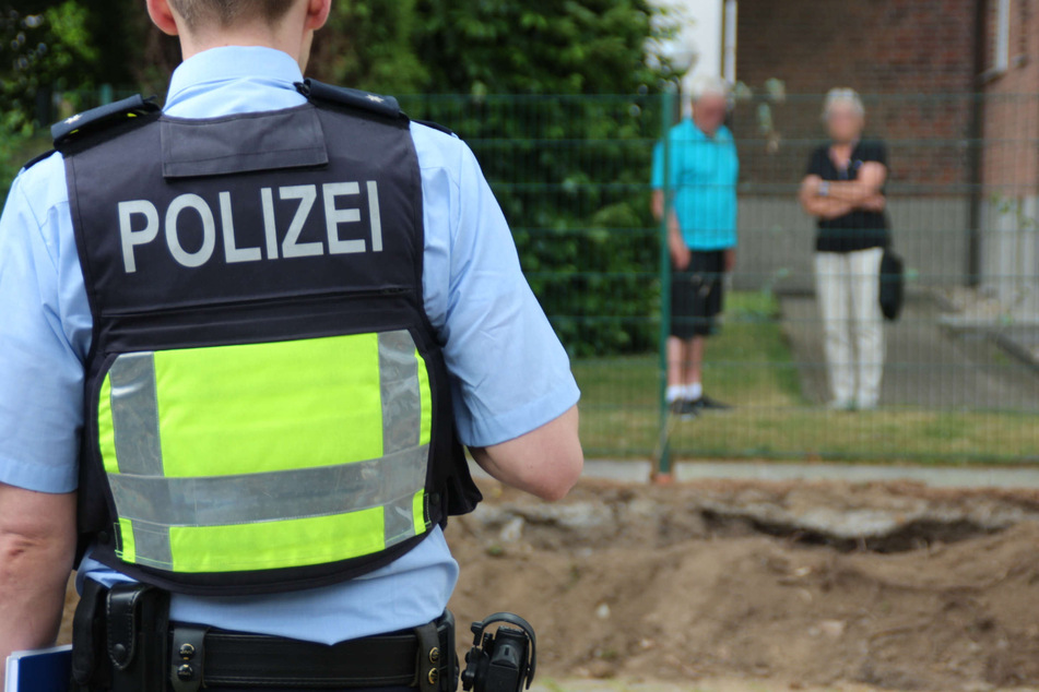 Nach grausigem Fund in Solinger Garten: Polizei sucht Leichenteile und findet weitere Knochen