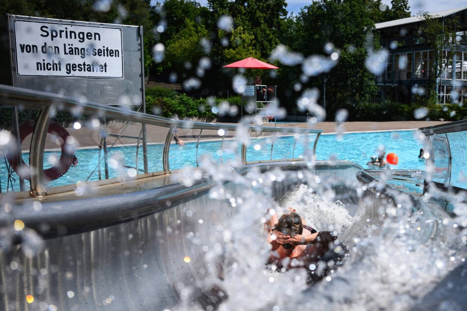 Für unbeschwerten Wasserspaß müssen die Neuköllner am Wochenende auf ein anderes Freibad ausweichen. (Symbolfoto)