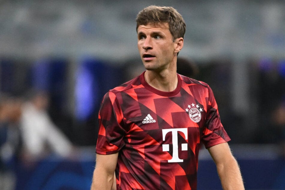 Er mag den FC Barcelona - als Gegner. Bayern-Star Thomas Müller (33) wird wohl gegen die Katalanen zurück sein.