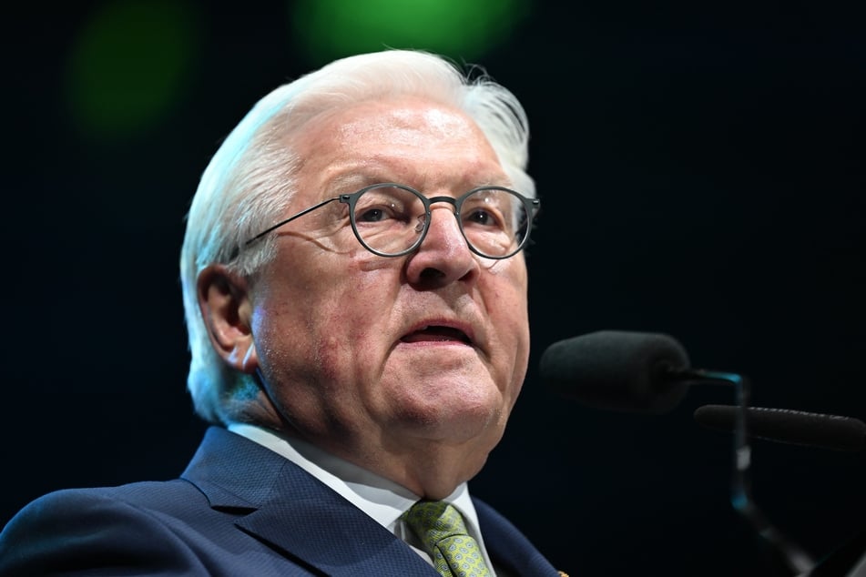 Bundespräsident Frank-Walter Steinmeier (69, SPD), der die Schirmherrschaft über das Sportereignis übernommen hat, hielt zum Start eine Rede.