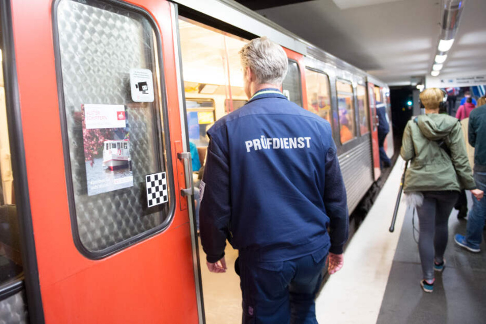 Ein Zug der Linie U3 hält am Hauptbahnhof, die soll dort ab Sonntag wieder halten.