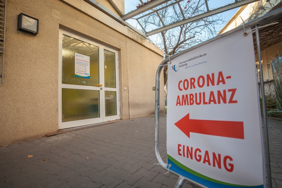 An den kommenden Feiertagen herrscht in der UKL-Corona-Ambulanz im "Haus am Park" kein Betrieb.
