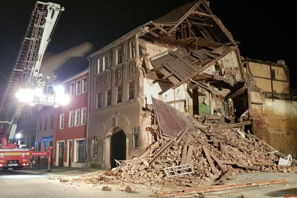 Am Montagabend stürzte plötzlich ein Haus in Bautzen ein.