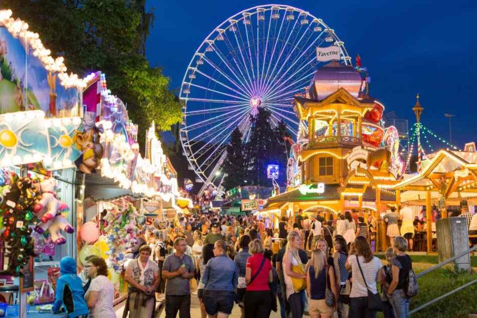 Nach dem Ende der Kät in der Nacht zu Sonntag, kam es zu einer heftigen Auseinandersetzung zwischen einer Personengruppe und der Polizei.