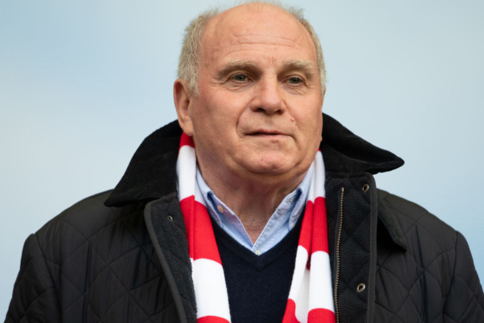 Bayern-Präsident Uli Hoeneß reagierte zuletzt öfters dünnhäutig und gereizt. (Archivbild)