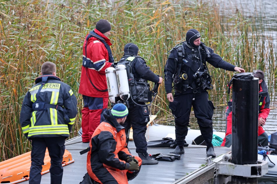 Taucher hatten in einem See nach dem vermissten Jungen gesucht.