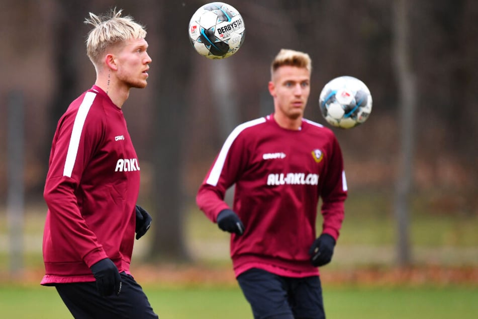 Augen auf den Ball gerichtet: Die letzten beiden Neuen, Ondrej Petrak (r.) und Simon Makienok, sind in Heidenheim dabei. Petrak könnte sogar von Beginn an spielen.