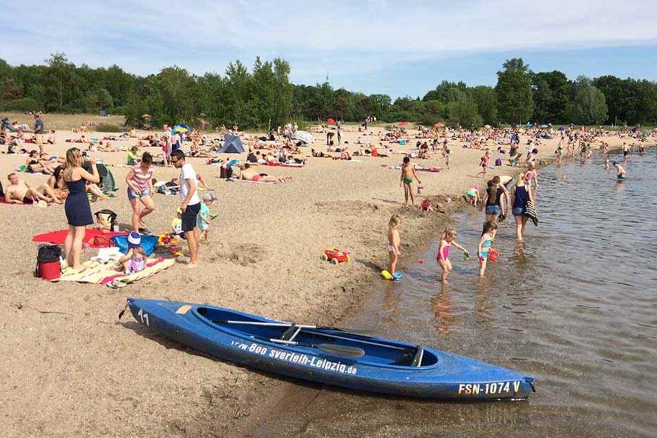Am Cospudener See darf an Himmelfahrt gebadet und getanzt werden.