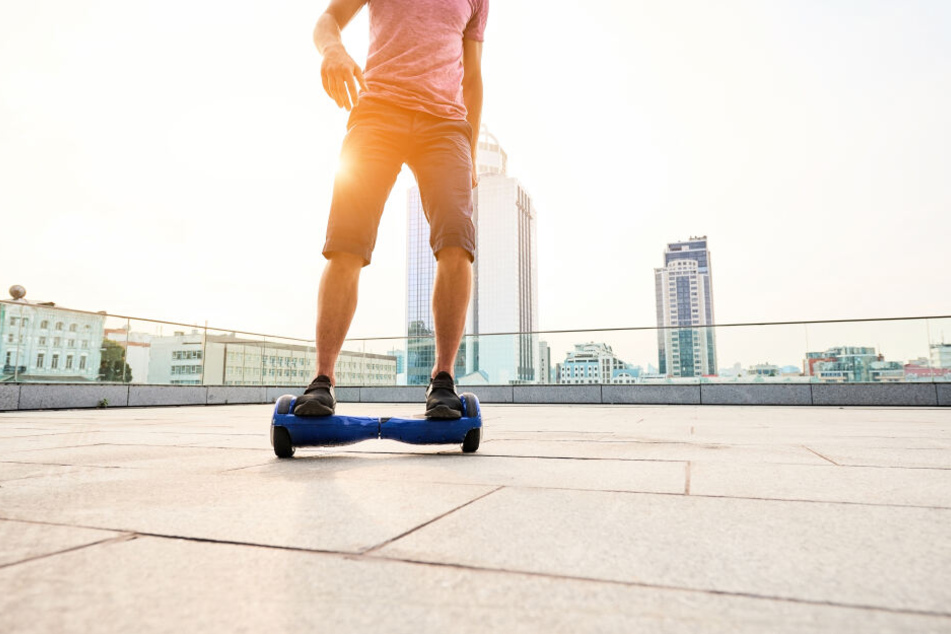 Auf so einem Hoverboard behandelte Seth Lookhart (34) seine Patientin. (Symbolbild)