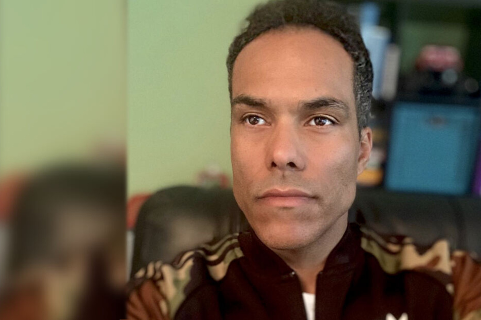 Schauspieler Patrick Dewayne (43) zeigt sich deutlich mitgenommen von der schrecklichen Tat.