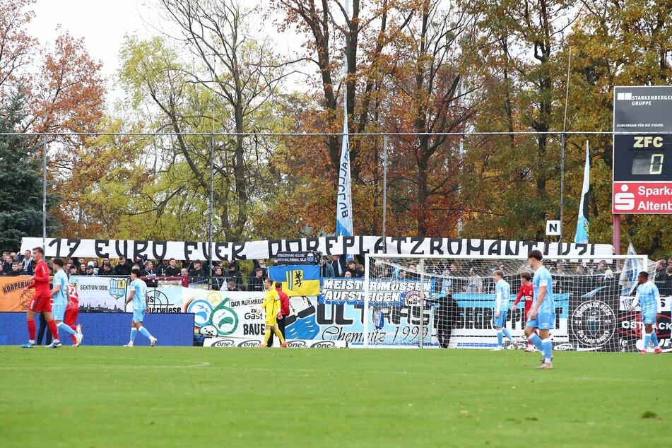 In Meuselwitz beschwerten sich die rund 500 mitgereisten CFC-Fans am Sonntag über die Ticketpreise. In Reichenbach müssen sie weniger berappen.