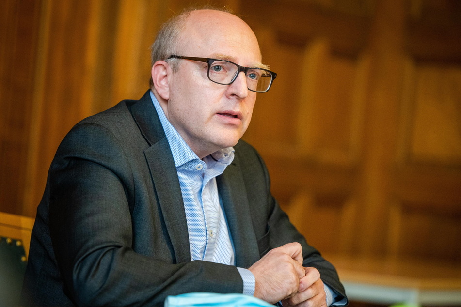 Oberbürgermeister Sven Schulze (50, SPD) hat ein paar mögliche Erklärungen für den Chemnitz-Hype.