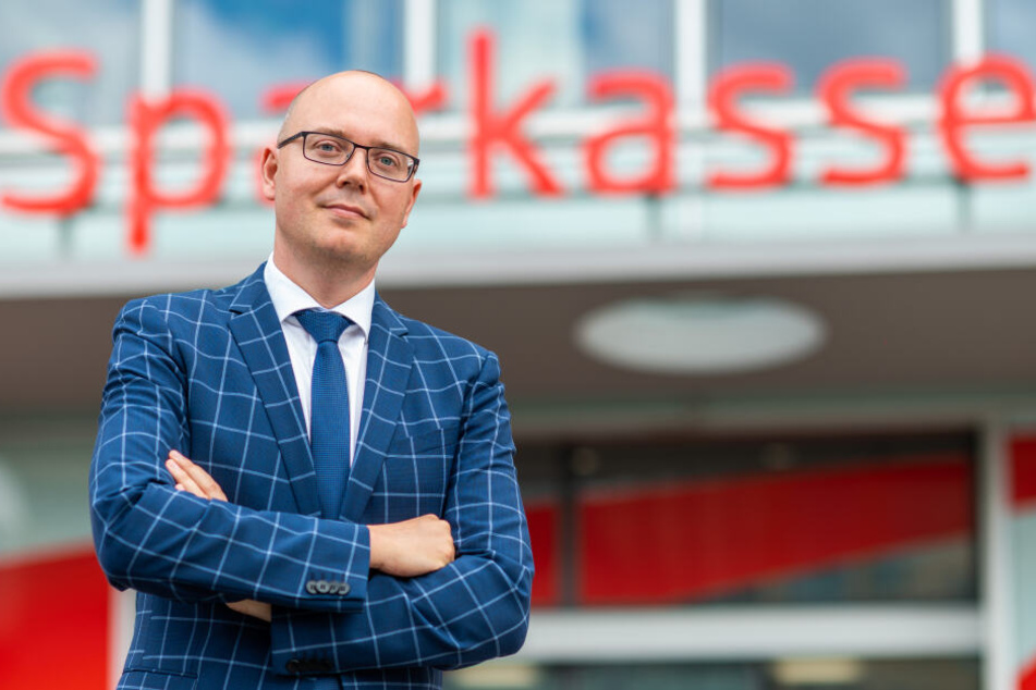 Sven Mücklich, Sprecher der Sparkasse Zwickau, warnt vor Betrügern.