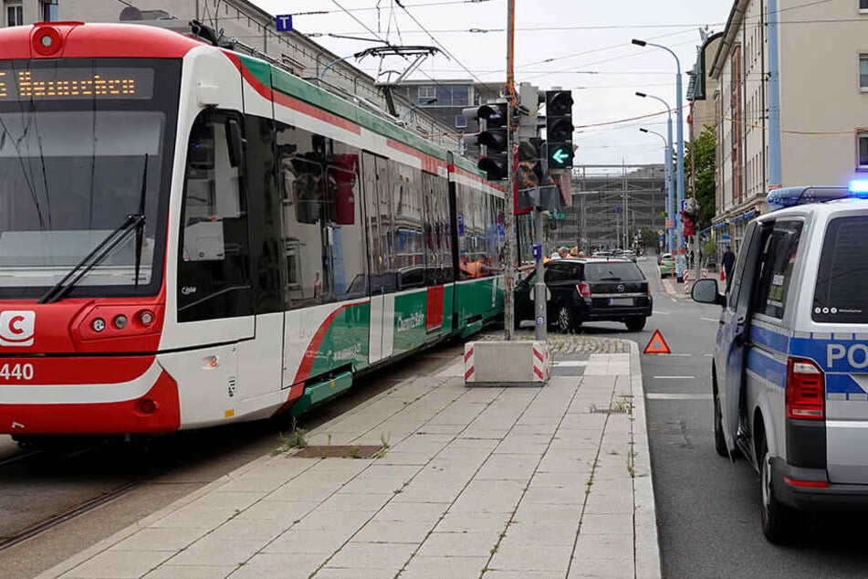 Nachfolgende Straßenbahnen konnten die Zentralhaltestelle nicht anfahren.