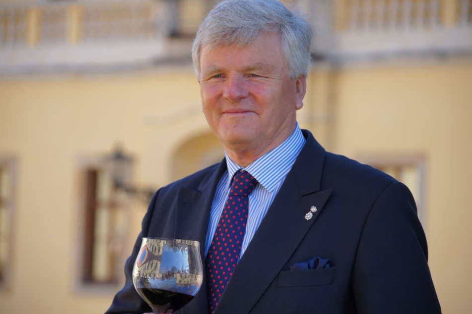 Im alten Pferdestall lässt Georg Prinz zur Lippe die neue Vinothek von Schloss Proschwitz ausbauen.