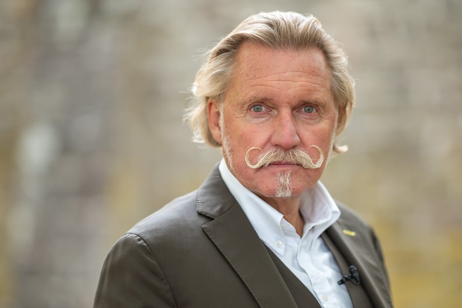 "Pressefreiheit und Meinungsfreiheit sind ein hohes Gut", befindet TV-Anwalt Ingo Lenßen (60).