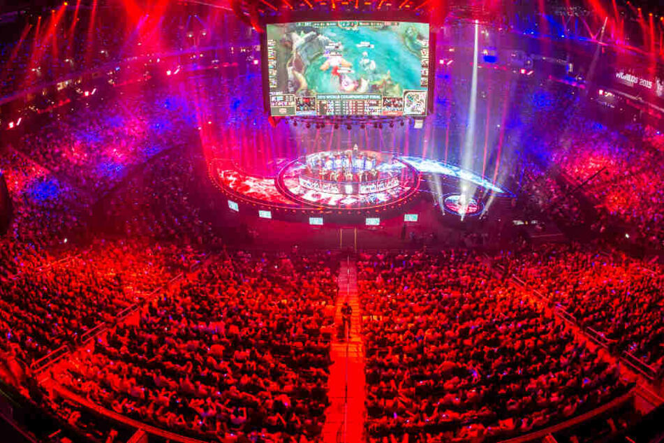 Der eSport hat nicht nur viele Spieler, sondern auch viele Fans weltweit.