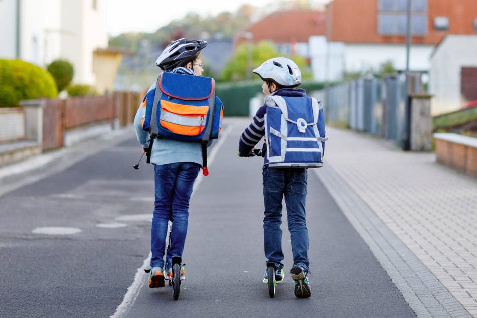 Da Schulkinder regelmäßig die Kreuzung queren, soll die Messanlage zu ihrer Sicherheit beitragen. (Symbolfoto)