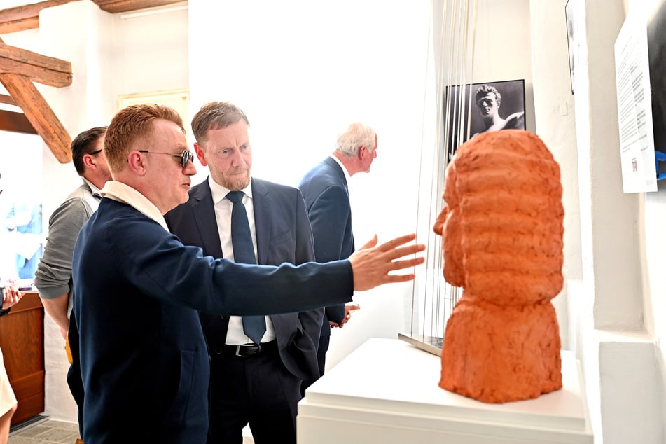 Ministerpräsident Kretzschmer (50, CDU) mit dem Stifter François Maher Presley (65).