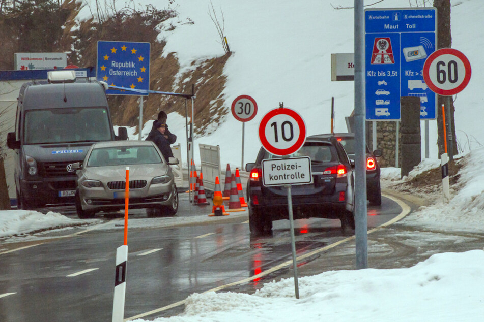 Grenzkontrollen um zwei Wochen verlängert: Tirol und Tschechien noch immer Risikogebiete
