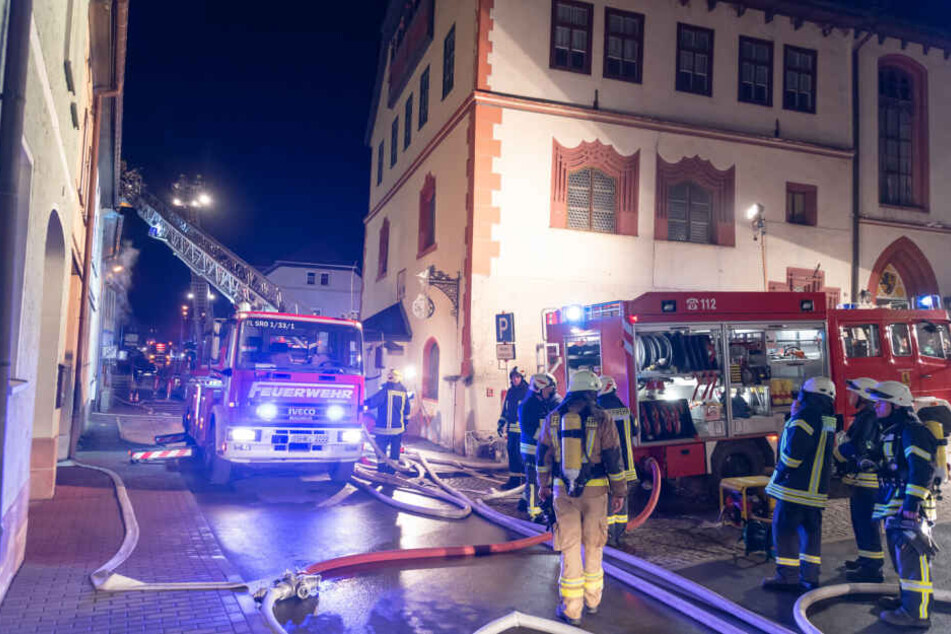 Mehrere Feuerwehren mussten anrücken, um den Brand unter Kontrolle zu bringen.