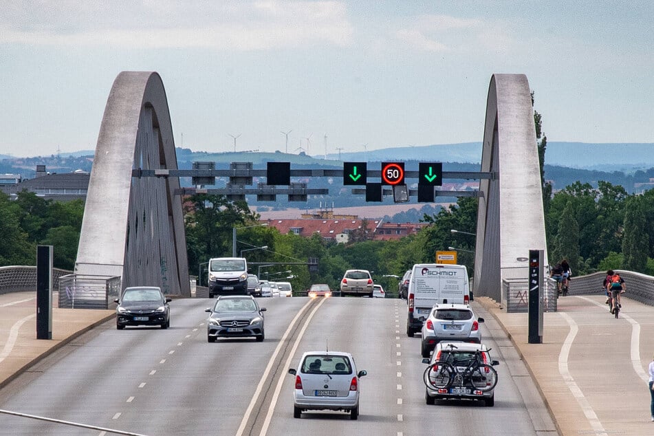 Endlich legalisiert: Die Waldschlößchenbrücke wurde 2013 eingeweiht.