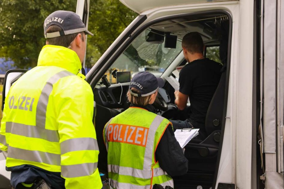 Dutzende Fahrer wurden überprüft.