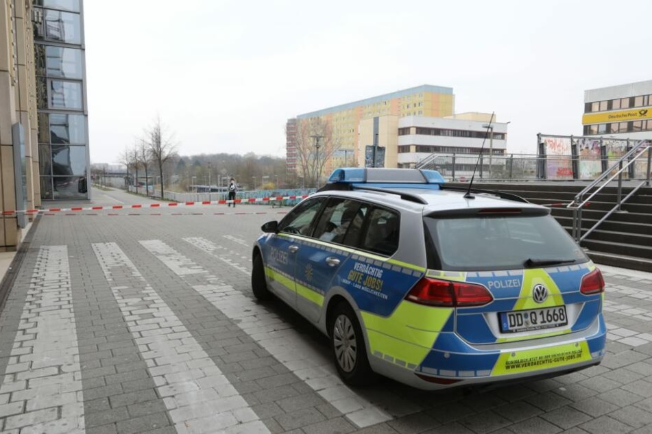 Der Vorfall hatte sich in der Nacht zu Sonntag am Allee-Center in Grünau ereignet.