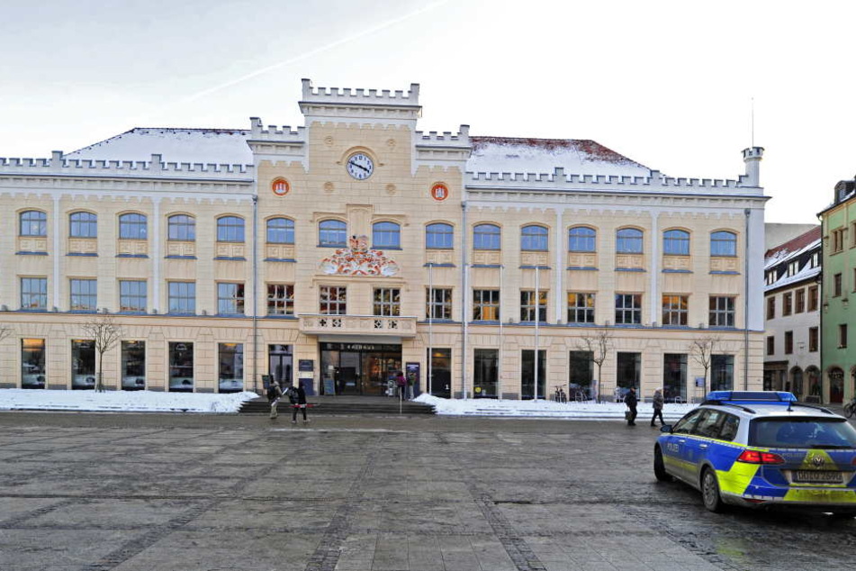Im Zwickauer Rathaus wurde heftig über den Knastbau debattiert.