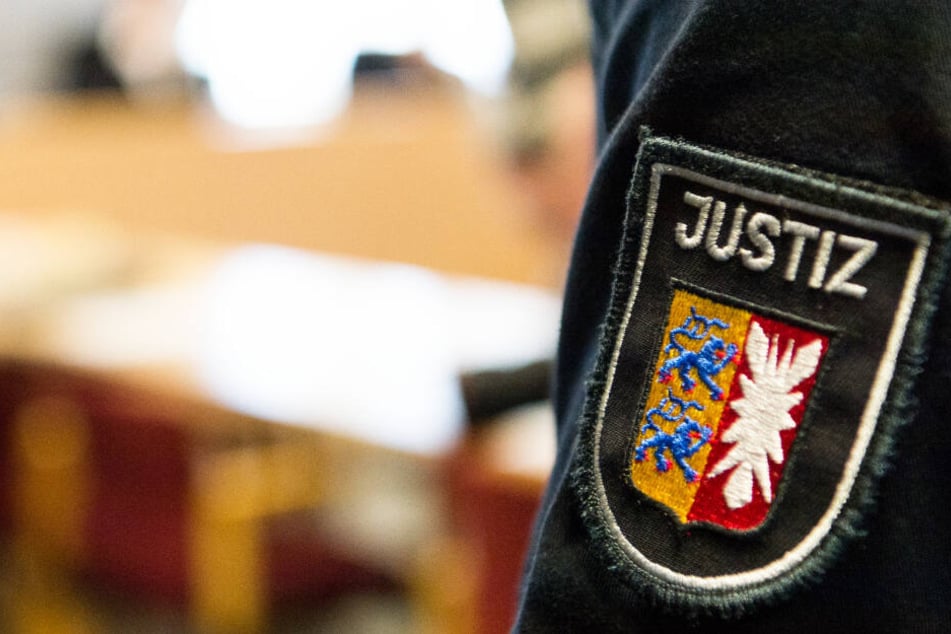 Ein 29-Jähriger muss sich ab Dienstag vor dem Landgericht in Lübeck wegen Vergewaltigungsvorwürfen verantworten.