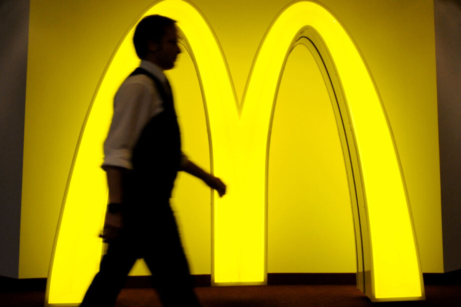1000 Tonnen als Ziel! McDonald's will weniger Plastikmüll produzieren. (Symbolbild)