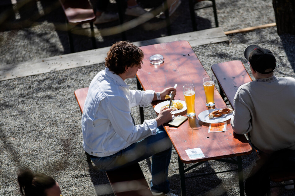 Bald könnten die Biergärten wieder aufmachen. (Archivbild)