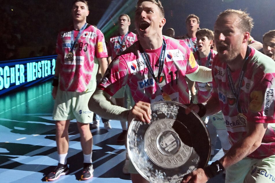 Berlin: Krimi gelöst: Füchse-Trophäe plötzlich im eigenen Keller aufgetaucht