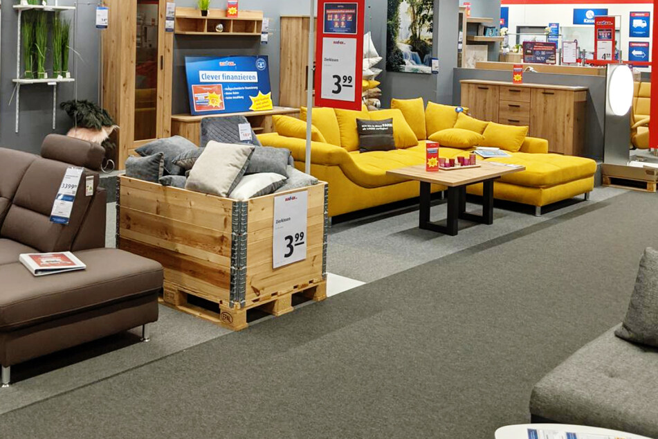 Die neue Couch im Wohnzimmer muss Dank ROLLER nicht mehr teuer sein!