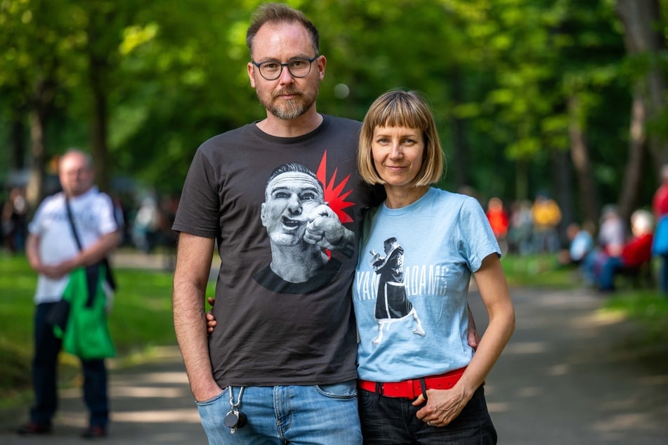 Camillo (46) und Eileen (43) aus Leipzig sind erst seit einem Jahr Fans der Rocklegende.