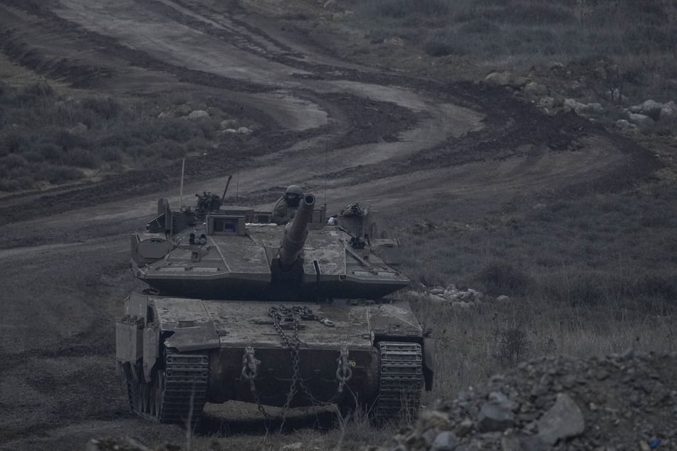 Ein israelischer Panzer in der Pufferzone zwischen Israel und Syrien: den Golanhöhen. (Archivbild)