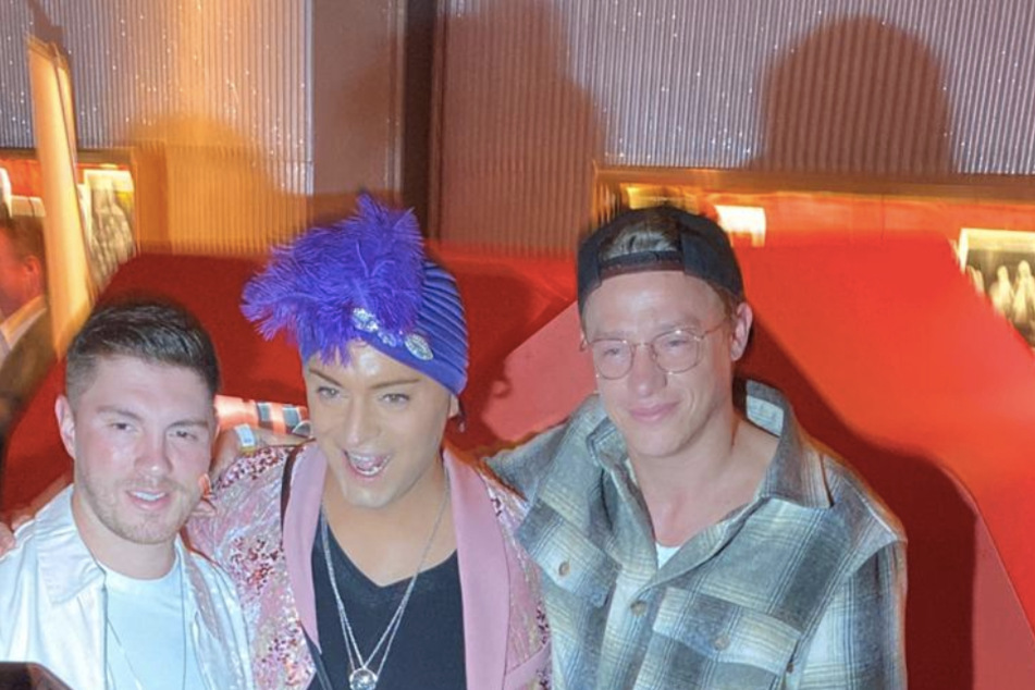 Joey Heindle (28), Julian F. M. Stoeckel und Schauspieler Vincent Krüger (31) auf dem roten "Club"-Teppich für die neue SAT.1-Trash-Show.